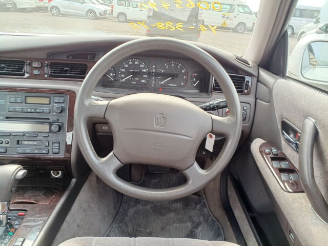 TOYOTA Crown thumbnail 31