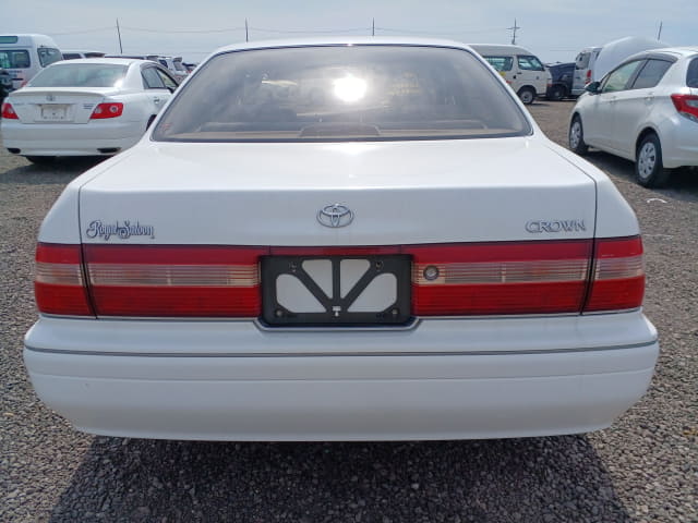 TOYOTA Crown thumbnail 4