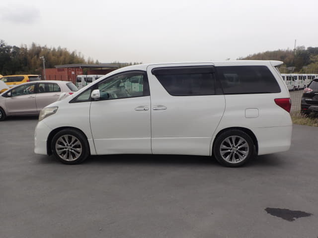 2011 TOYOTA Alphard