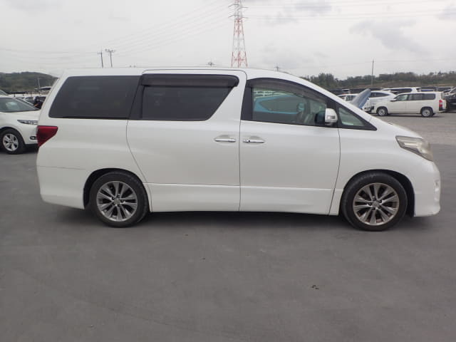 2011 TOYOTA Alphard