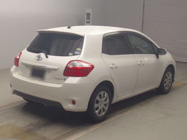2010 TOYOTA Auris