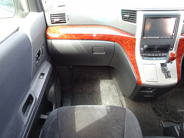 TOYOTA Alphard thumbnail 36