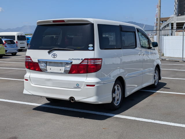 2005 TOYOTA Alphard
