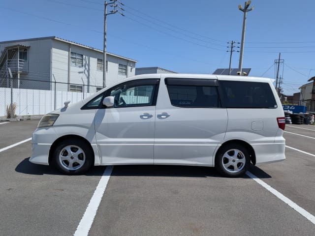 2005 TOYOTA Alphard