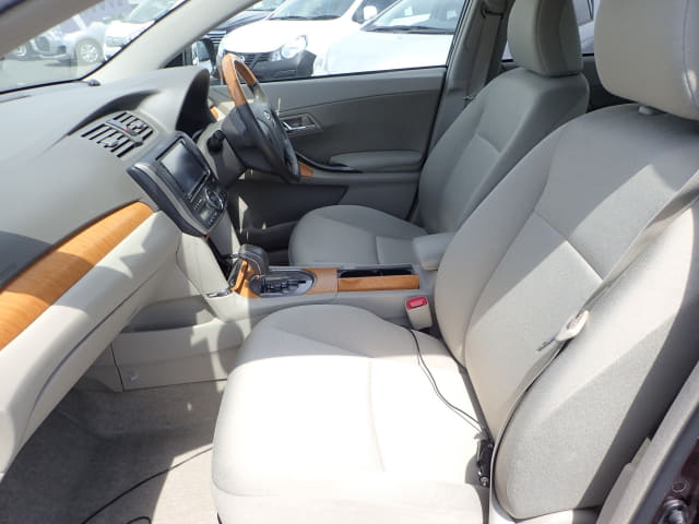 TOYOTA Premio thumbnail 26