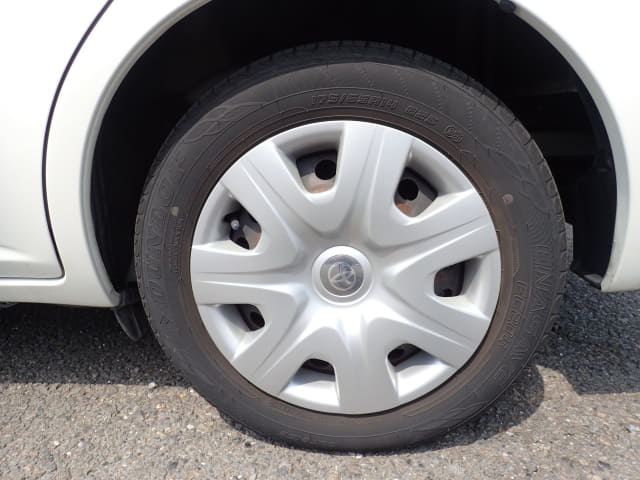 TOYOTA Raum thumbnail 10