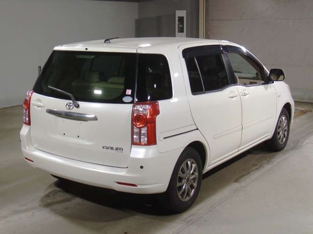 2011 TOYOTA Raum