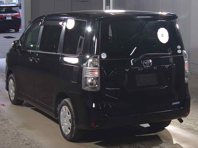 2010 TOYOTA Voxy