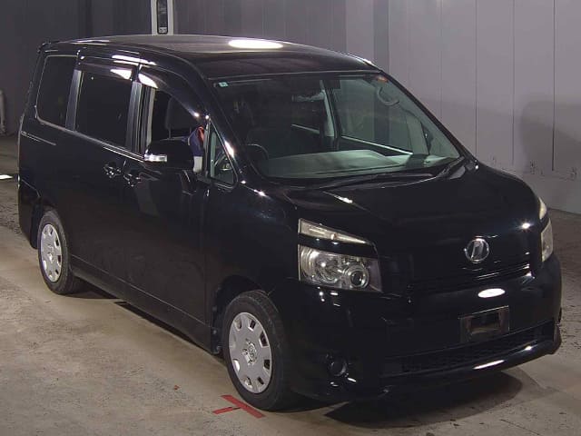 2010 TOYOTA Voxy