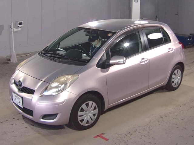 TOYOTA Vitz