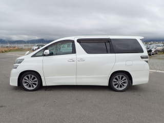 2010 TOYOTA Vellfire