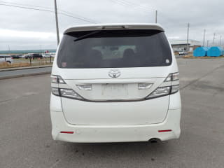 2010 TOYOTA Vellfire