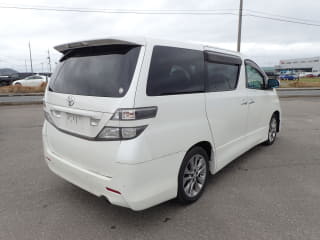 2010 TOYOTA Vellfire