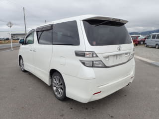2010 TOYOTA Vellfire