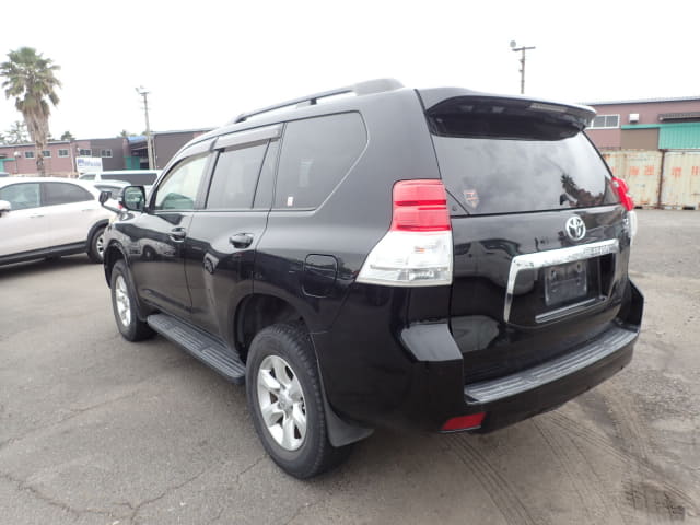 TOYOTA Land Cruiser Prado thumbnail 3