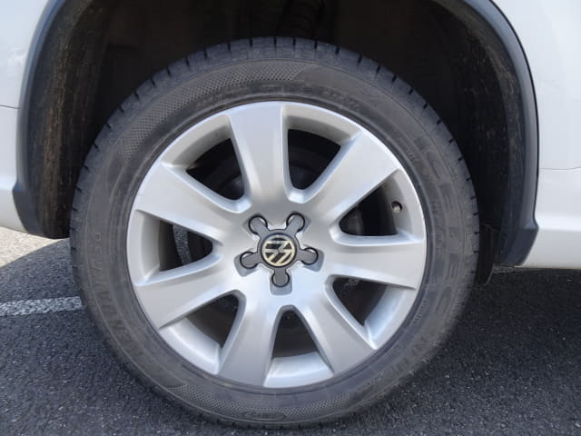 VOLKSWAGEN Tiguan thumbnail 11