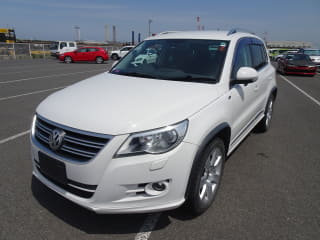 2011 VOLKSWAGEN Tiguan