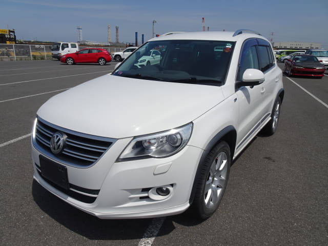 2011 VOLKSWAGEN Tiguan