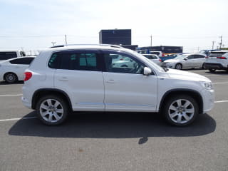2011 VOLKSWAGEN Tiguan