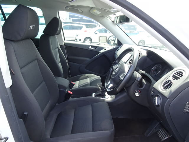 VOLKSWAGEN Tiguan thumbnail 25