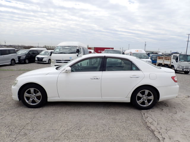TOYOTA Mark X thumbnail 2