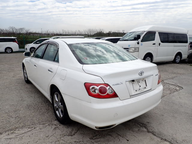 TOYOTA Mark X thumbnail 3