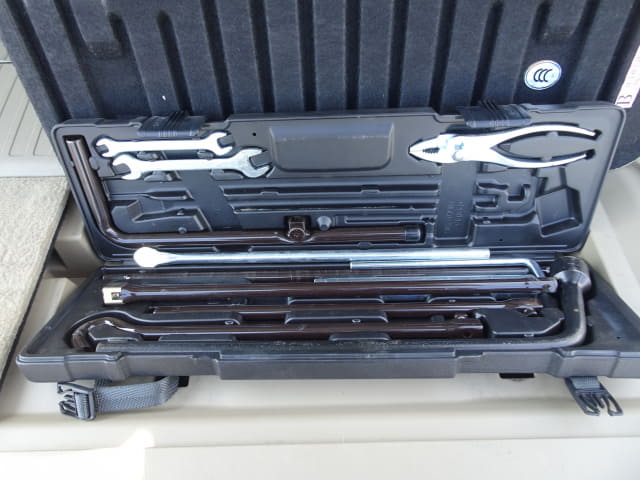 TOYOTA Land Cruiser thumbnail 32