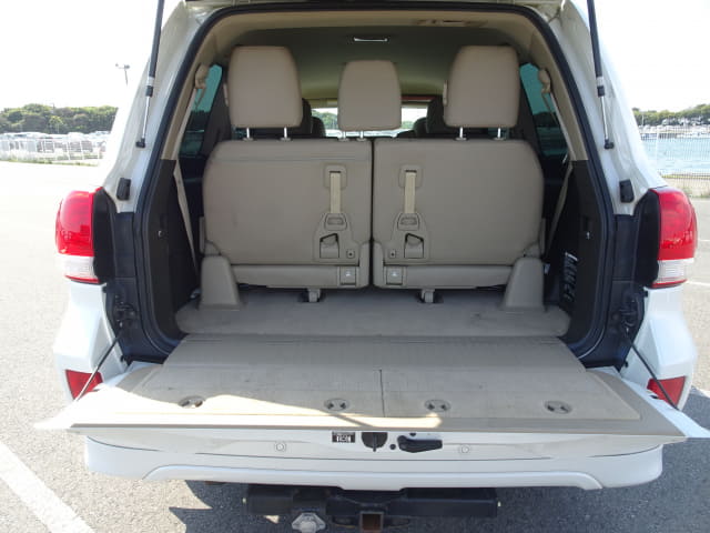 TOYOTA Land Cruiser thumbnail 30