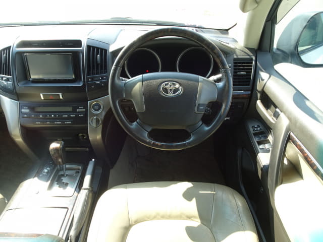 TOYOTA Land Cruiser thumbnail 34