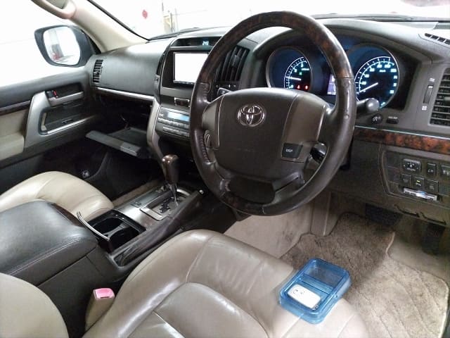 TOYOTA Land Cruiser thumbnail 63
