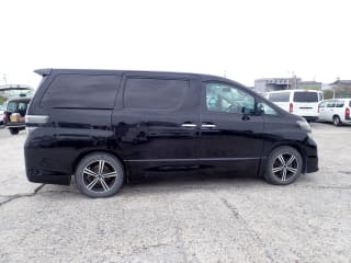 2011 TOYOTA Vellfire