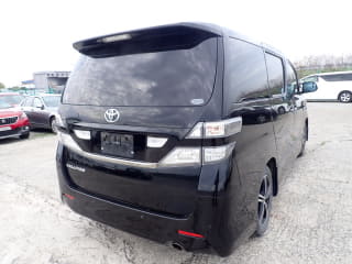 2011 TOYOTA Vellfire