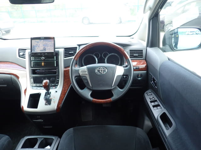 TOYOTA Vellfire thumbnail 32