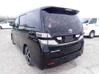2011 TOYOTA Vellfire