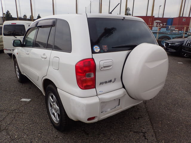 TOYOTA RAV4 thumbnail 3