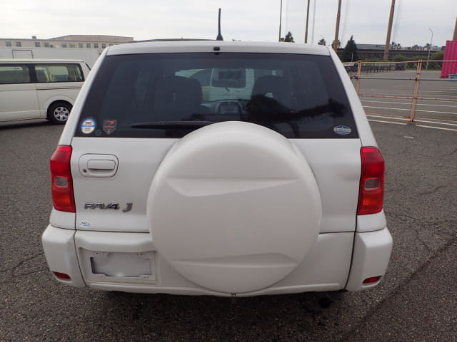 TOYOTA RAV4 thumbnail 4