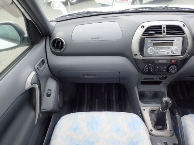 TOYOTA RAV4 thumbnail 32