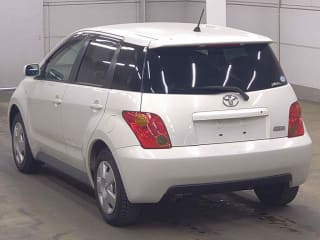 2004 TOYOTA IST