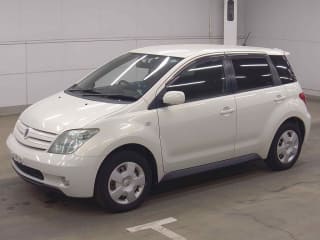 2004 TOYOTA IST