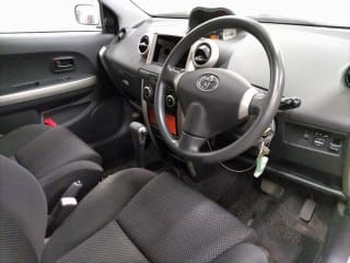 2004 TOYOTA IST