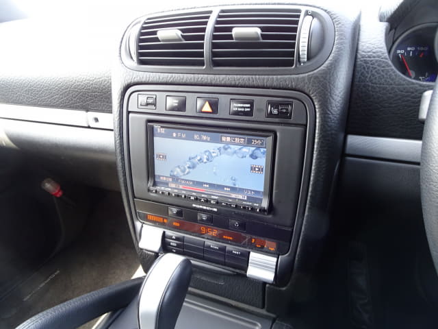 Porsche Cayenne thumbnail 33