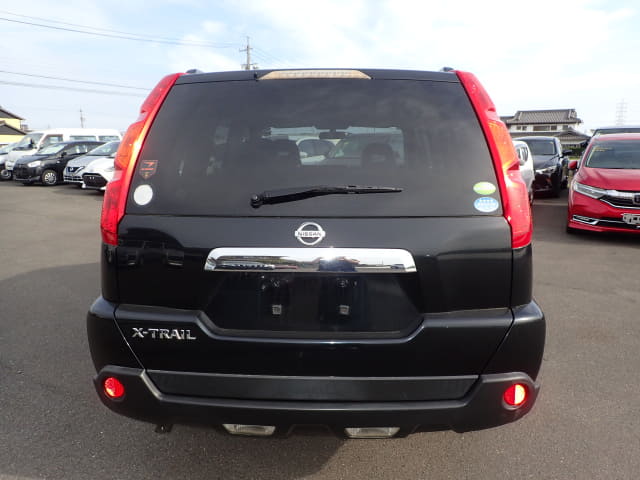 NISSAN X-Trail thumbnail 4