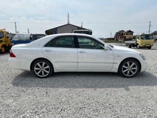 2005 TOYOTA Crown