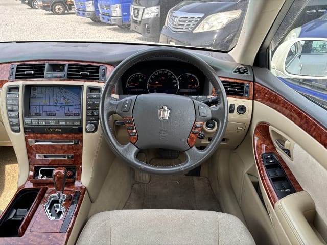 TOYOTA Crown thumbnail 31