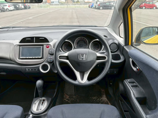 HONDA Fit thumbnail 33