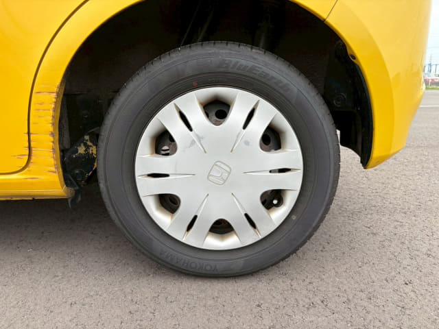 HONDA Fit thumbnail 10