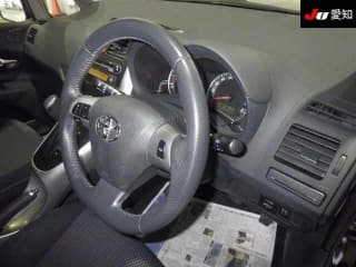 2010 TOYOTA Auris