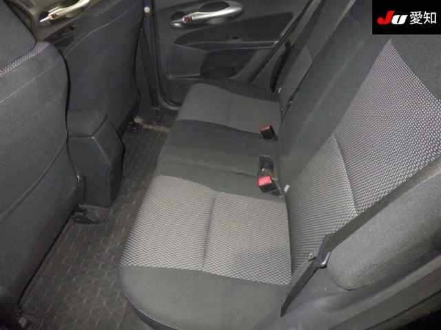 2010 TOYOTA Auris