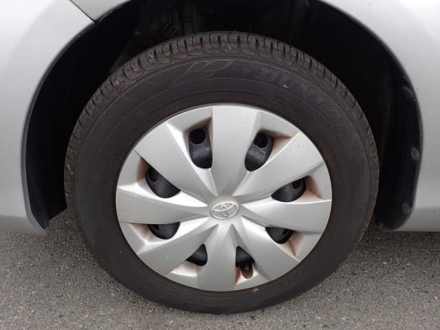 TOYOTA Vitz thumbnail 9