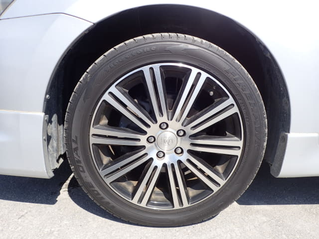 TOYOTA Wish thumbnail 9